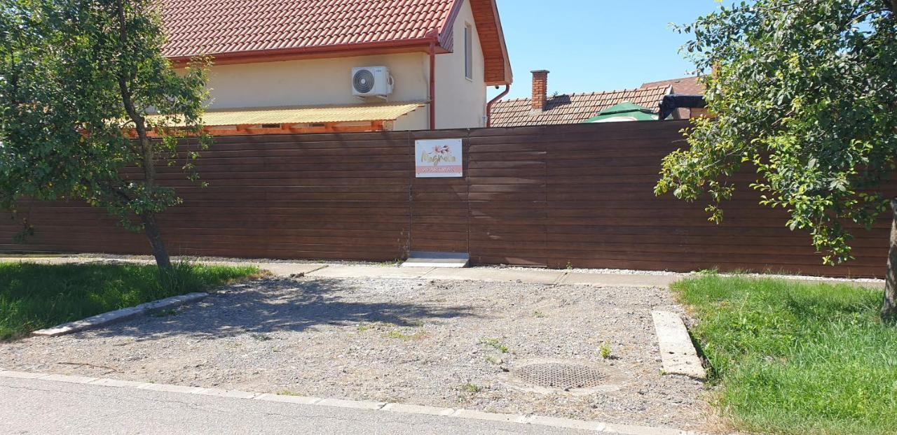 Magnolia Apartman Hajdúszoboszló Εξωτερικό φωτογραφία